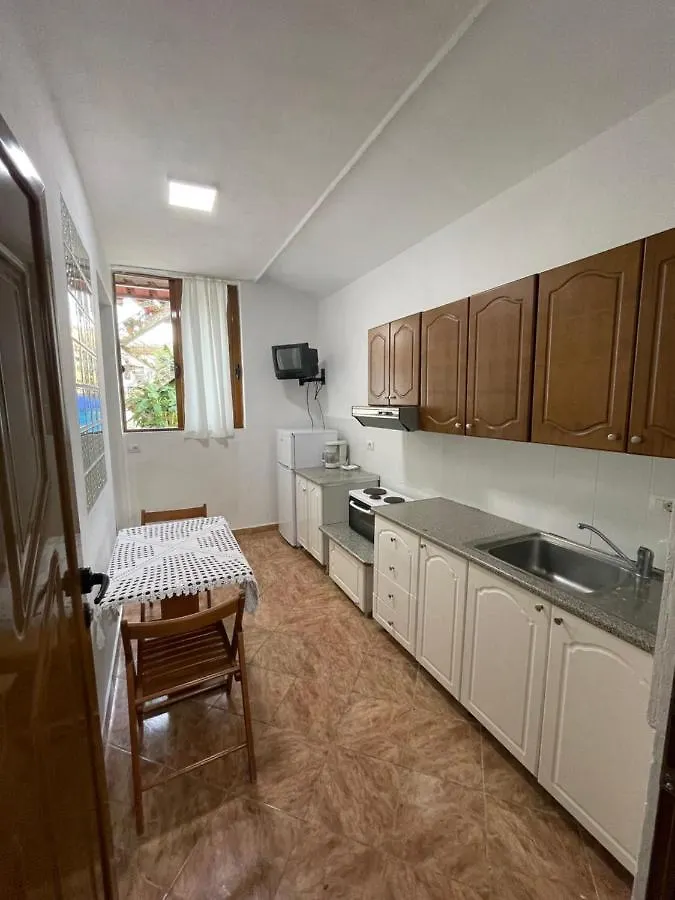 Elda'S Apartment Sarande